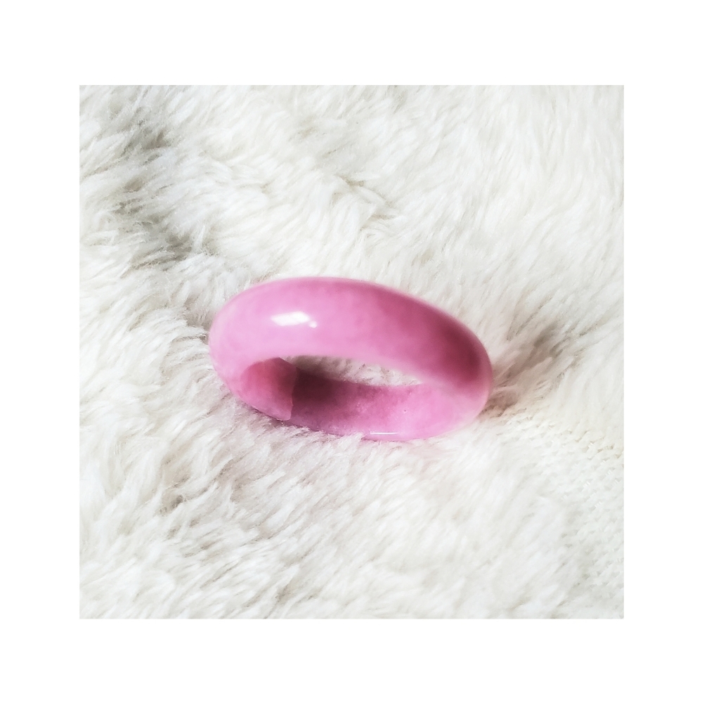 Lilac/ lavander color  Stone ring size 9.5